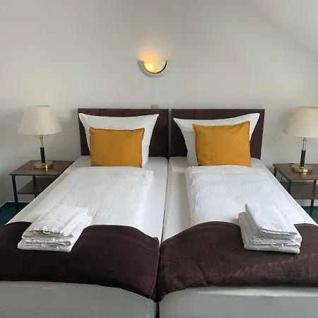 Rosengarten 3* Frankfurt (Oder)